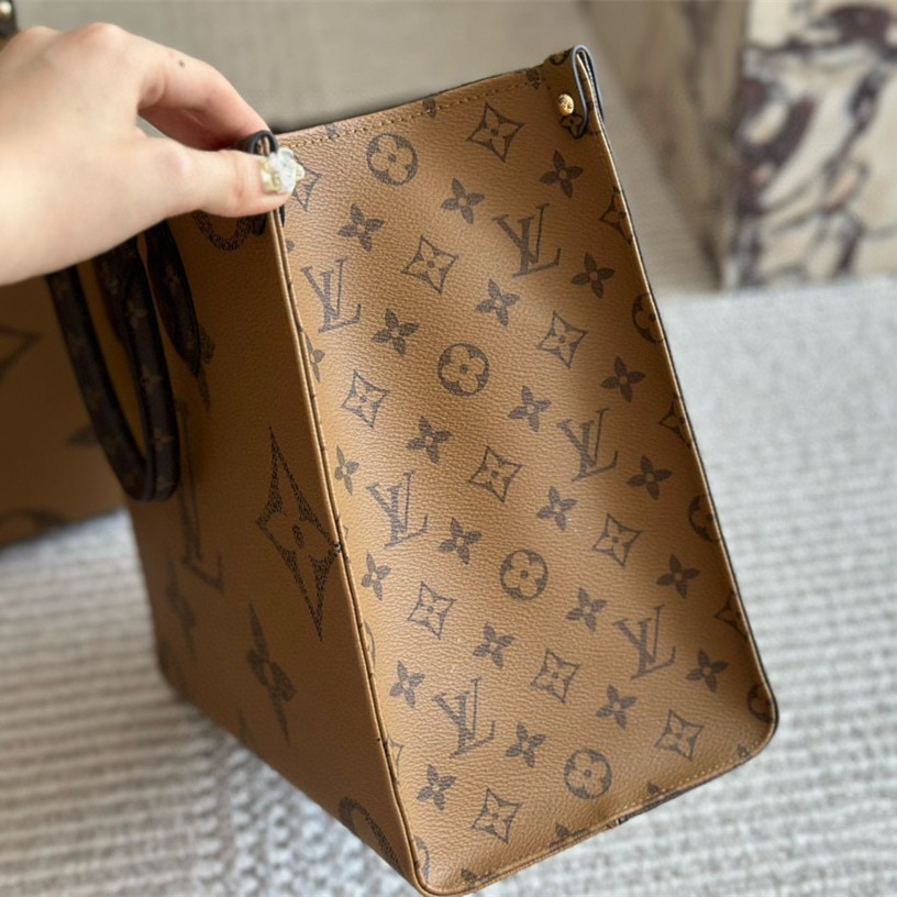 ルイヴィトン　トートバッグ　ショルダーバッグ　オンザゴーMM　モノグラム　ブラウン　レディース　LOUIS VUITTON　A4対応 - 画像 6
