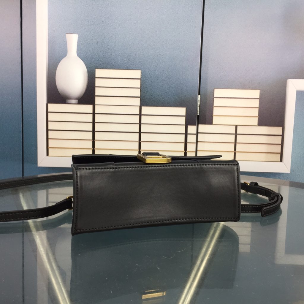 BALENCIAGA　バレンシアガ　HOUR TOP HANDLE　アワーグラスシェイプ　ハンドルバッグ　レディースバッグ　ショルダーバッグ　ポシェット　4色 - 画像 8
