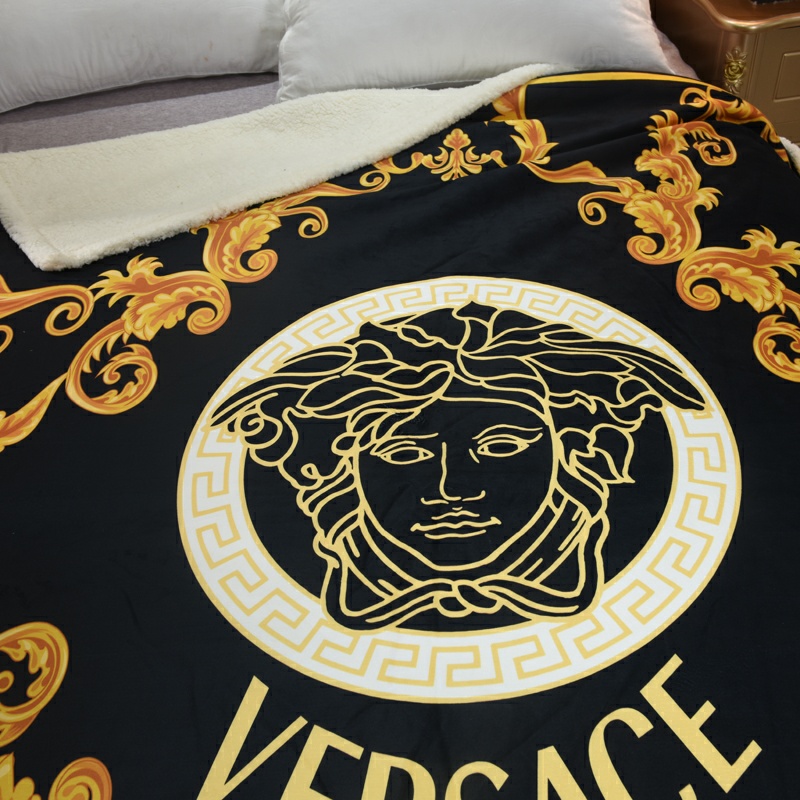Versace　ヴェルサーチ　毛布　ダブル/クイーン　あったか　裏起毛　おしゃれ　洗える　柔らかい　軽い　防寒　ブラック　ブランケット - 画像 2