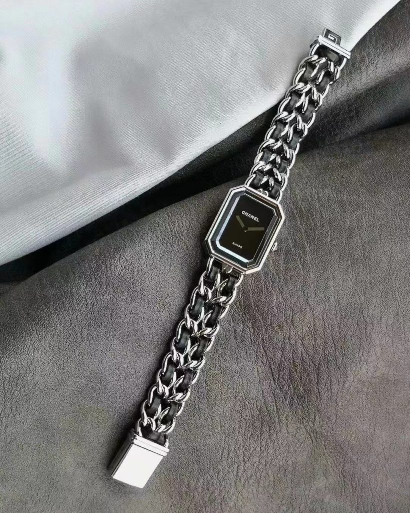 Chanel シャネル✨CHANEL プレミエール 黒スクエア✨ 20x26mm 黒レザー&スチール チェーン♡ 限定 ユニセックス 腕時計🖤【8点画像】 - 画像 3