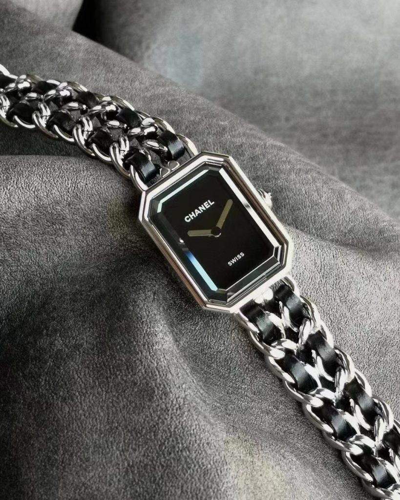Chanel シャネル✨CHANEL プレミエール 黒スクエア✨ 20x26mm 黒レザー&スチール チェーン♡ 限定 ユニセックス 腕時計🖤【8点画像】 - 画像 5
