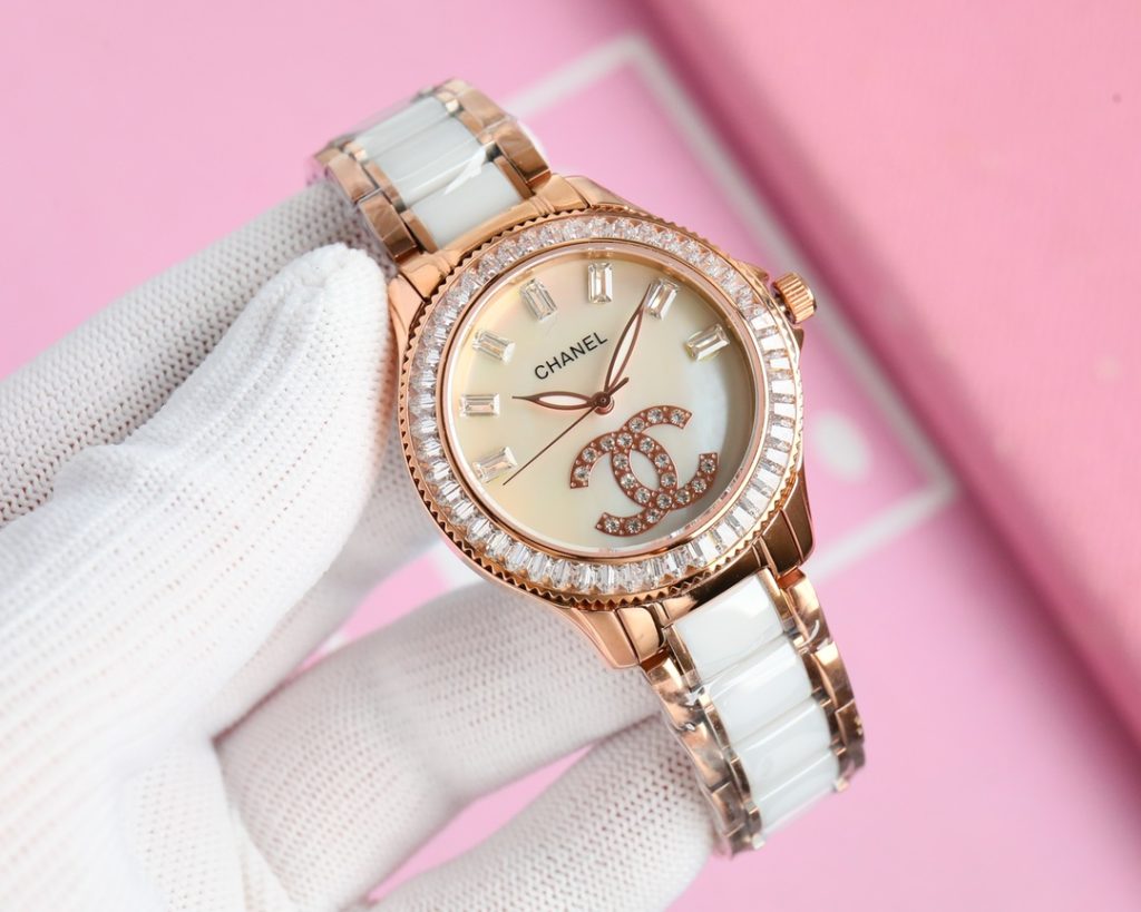 Chanel シャネル✨新作レディース✨Chanel 630鋼帯650 機械式腕時計🕰️ サファイアガラス&本革ストラップ💎 高級感溢れるデザイン👑 - 画像 6