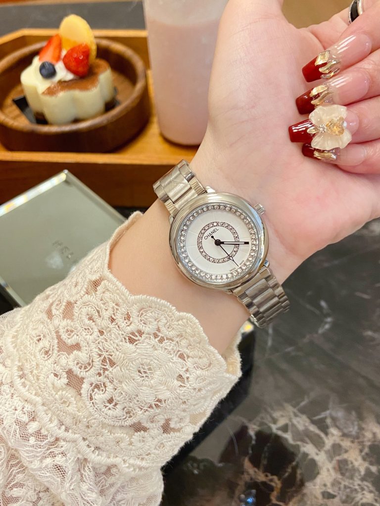 Chanel シャネル✨CHANEL✨レディース腕時計 クォーツ 316ステンレス 蝶バックル🦋 多色展開💎 上品でおしゃれなデザイン⌚ - 画像 8