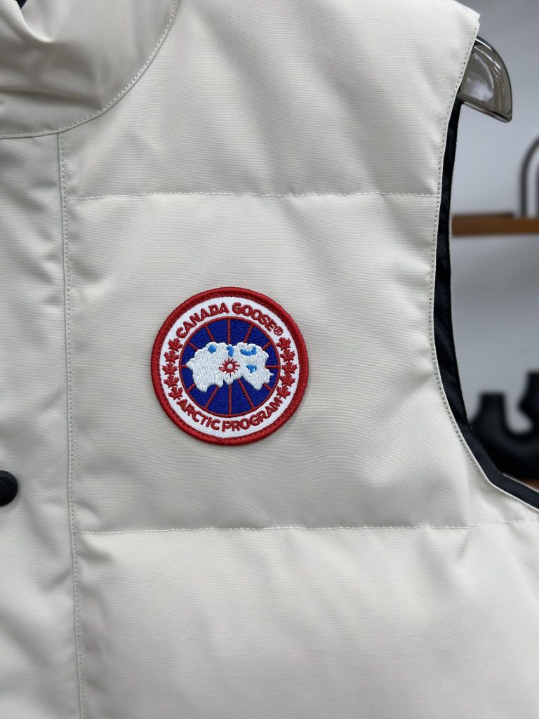 CANADA GOOSE（カナダグース）【超目玉✨】カナダグース ダウンフード付きロングコート 防寒 レディース 高級ダウンジャケット🎯暖か🥶注目👑 - 画像 6