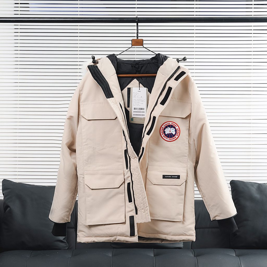CANADA GOOSE（カナダグース）🛍️🇨🇦【カナダグース】高級ダウンジャケット ロングコート 防寒 アウトドア 🎿❄️ - 画像 5