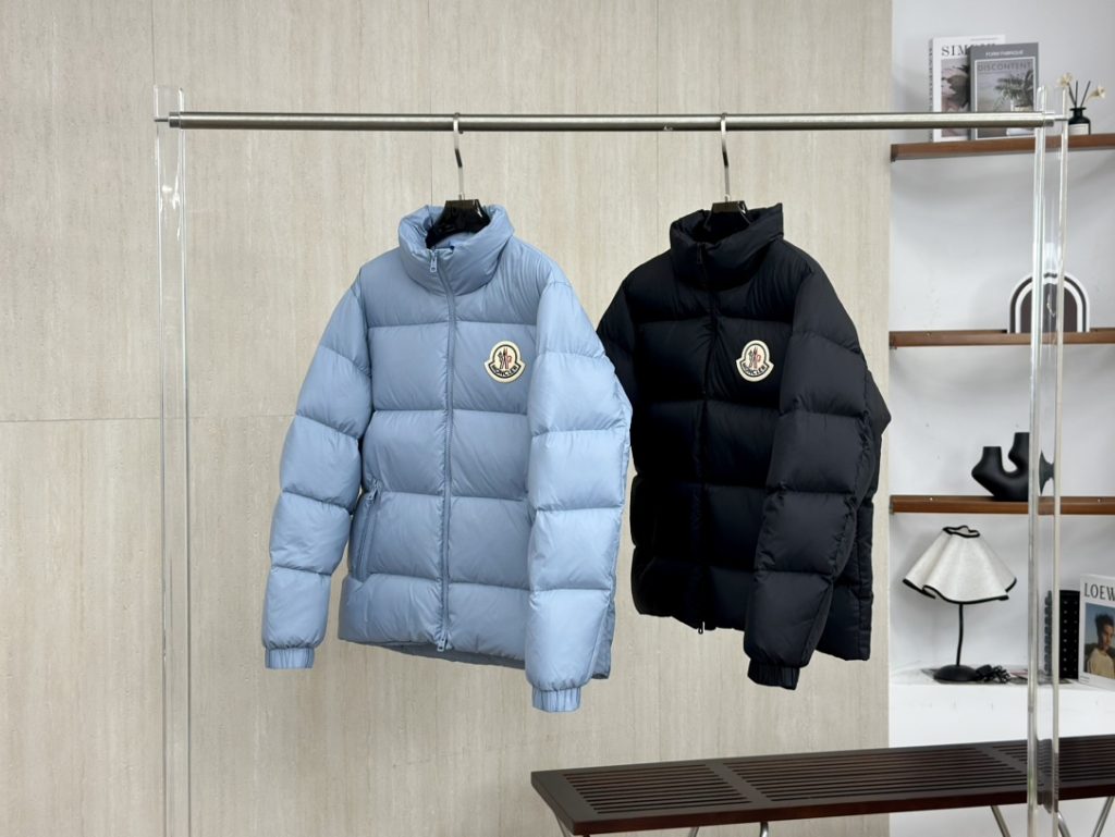 Moncler モンクレール【新作】モンクレール ダウンジャケット レディース✨ 秋冬必須🎀 高級素材🦢 暖か軽量🥰 4点画像 - 画像 2