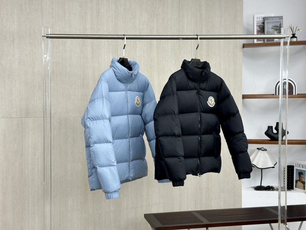Moncler モンクレール【新作】モンクレール ダウンジャケット レディース✨ 秋冬必須🎀 高級素材🦢 暖か軽量🥰 4点画像 - 画像 3