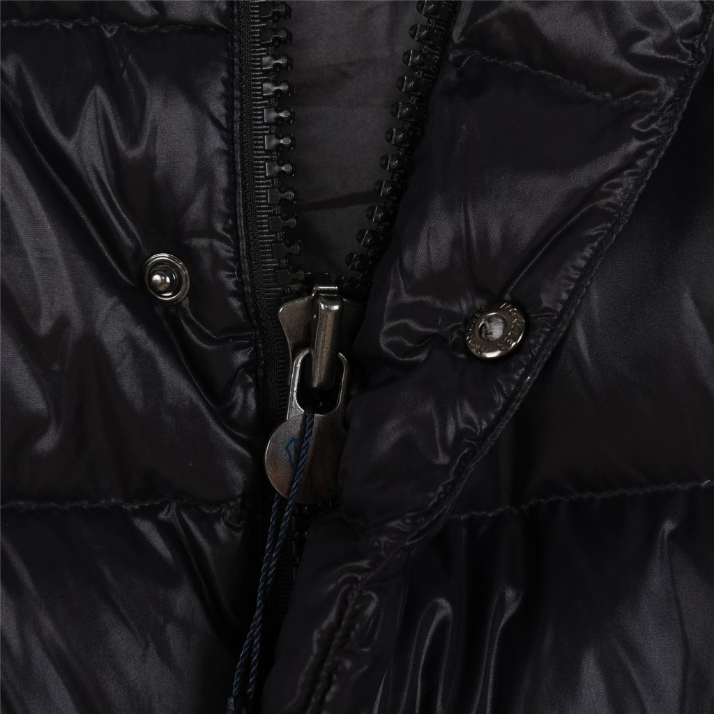 Moncler モンクレール【MONCLER】モンクレール ダウンジャケット 秋冬 新作✨ レディース 大人気 保温性◎🎯 高品質 9点画像🛍️ ギフト対応💝 - 画像 4