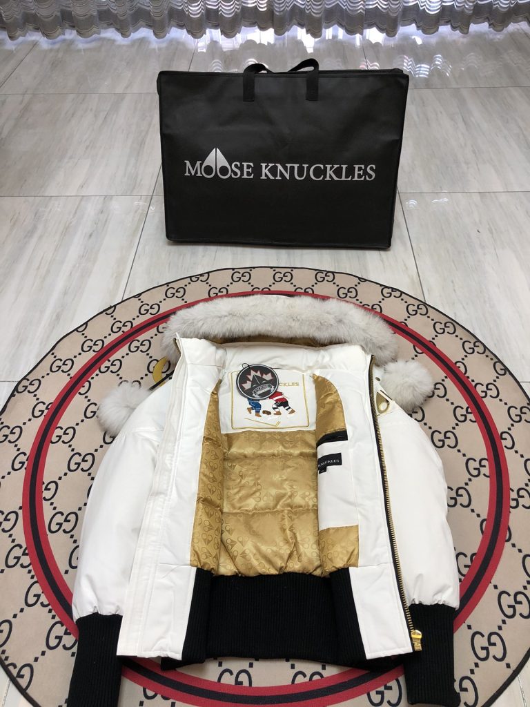 Moncler モンクレール【MONCLER】モンクレール ダウンジャケット 人気モデル✨ 秋冬必須アイテム🎯 高品質 保温性抜群❄️ 限定カラー🔥 - 画像 3