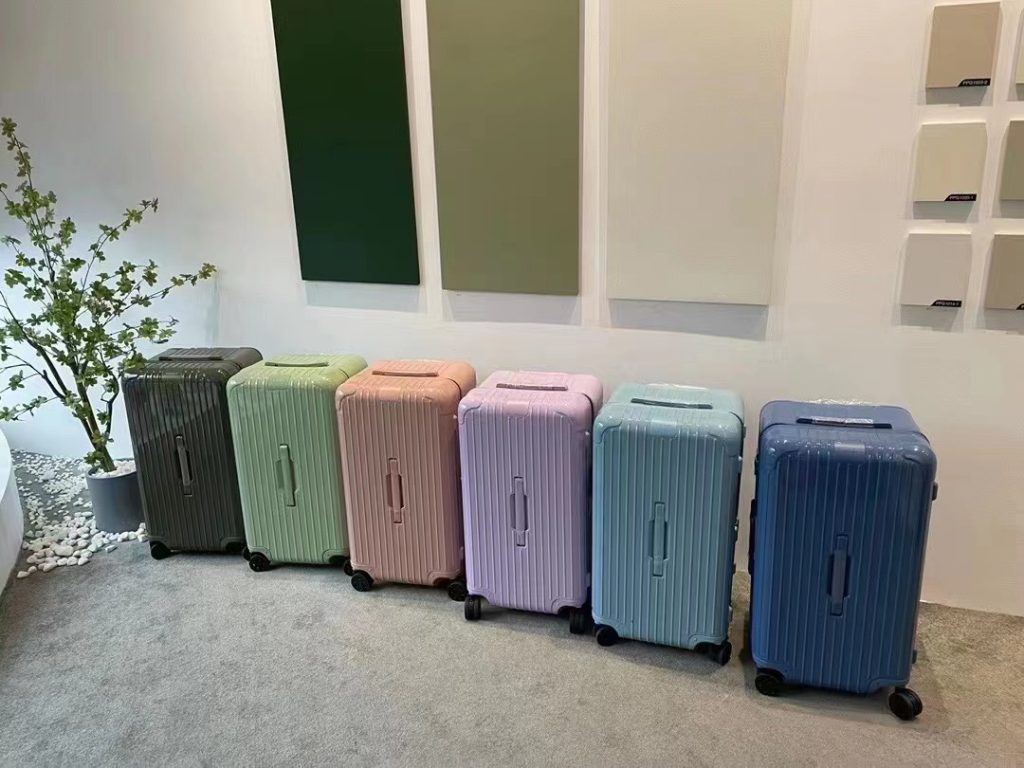 【エッセンシャルシリーズ】トランク型小物収納ボックス 全アルミハンドル セキュリティロック付 13色展開 上質なアルミ合金製 高級感溢れる収納ケース - 画像 3
