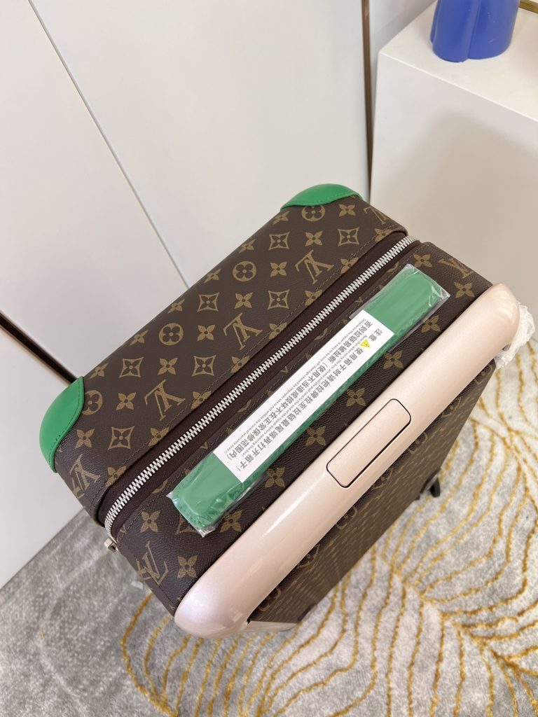 【ルイヴィトン】ホライゾン キャリーバッグ モノグラム帆布 マークニューソン設計 上品なグリーン 高級感溢れる旅行用品 - 画像 7