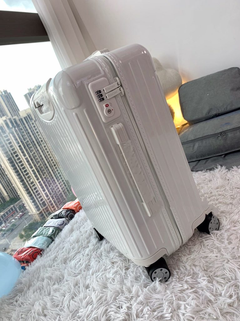【RIMOWA】Essential キャリーケース 超軽量PC素材 象牙色 エイジャンシバオキ同款 上品で高級感のある旅行鞄 - 画像 4