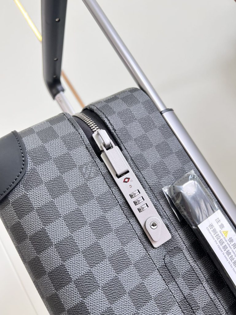【ルイヴィトン】ホライズン トランク型 キャリーバッグ モノグラム帆布 レザー保護 上品で実用的な旅行コンパニオン - 画像 4