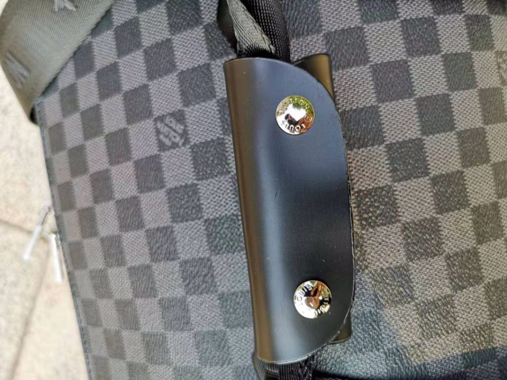【ルイヴィトン】トランク型収納ボックス 20サイズ 上質レザー仕様 モノグラム柄 高級感のある逸品 - 画像 8