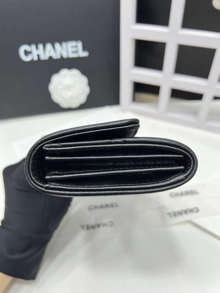 【シャネル】キャビアスキン 長財布 ココマーク金具 上品なブラック レディースウォレット - 画像 5