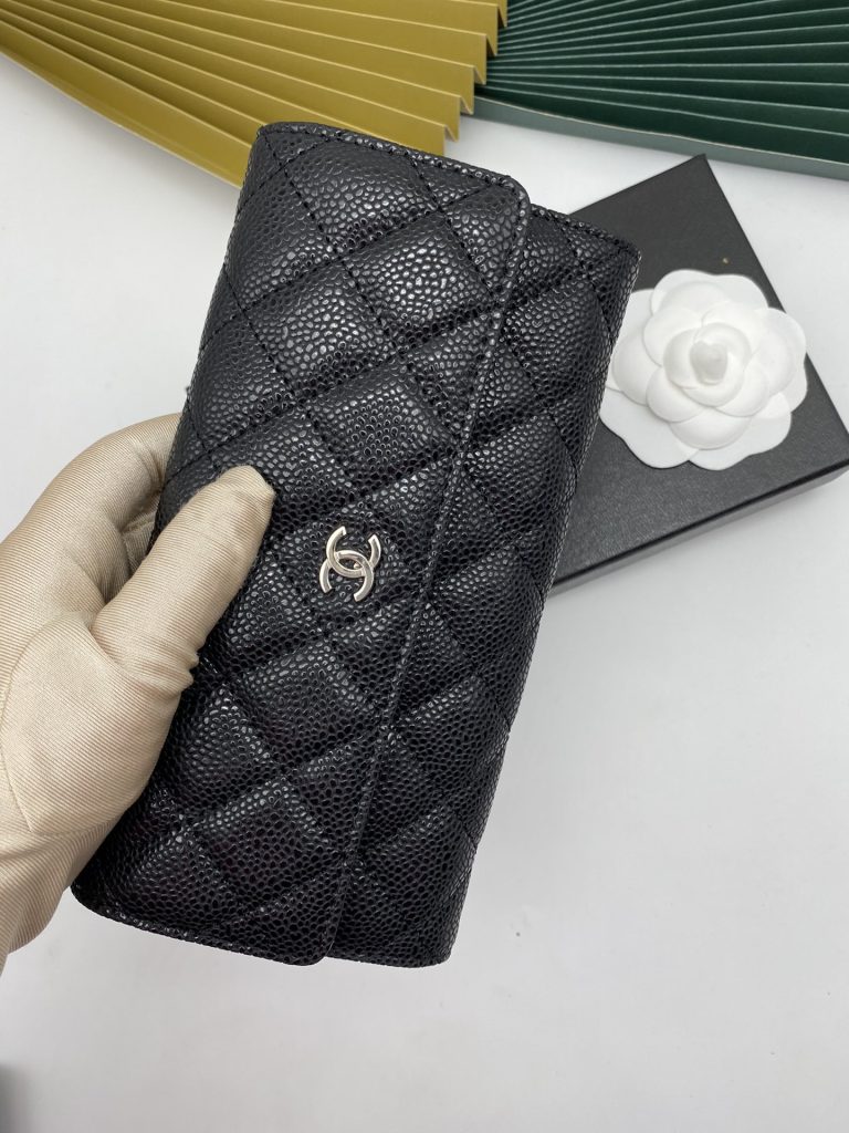 【シャネル】キャビアスキン 長財布 ココマーク金具 上品で実用的なブラックのレディースウォレット - 画像 3
