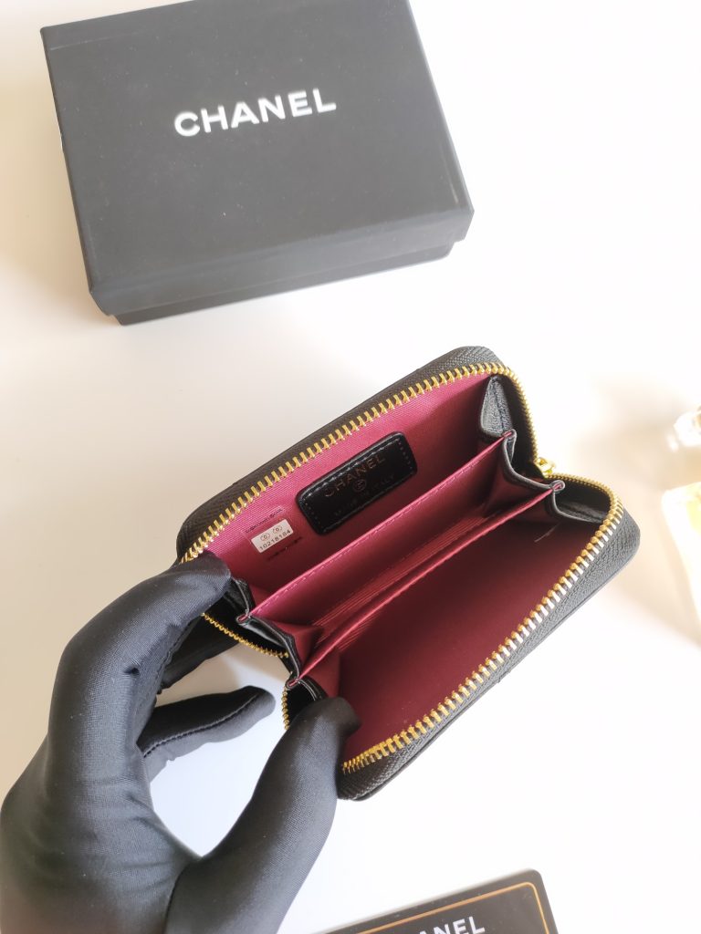 【シャネル】キャビアスキン 財布 ココマーク金具 ブラック 上品で実用的なレディースウォレット - 画像 4
