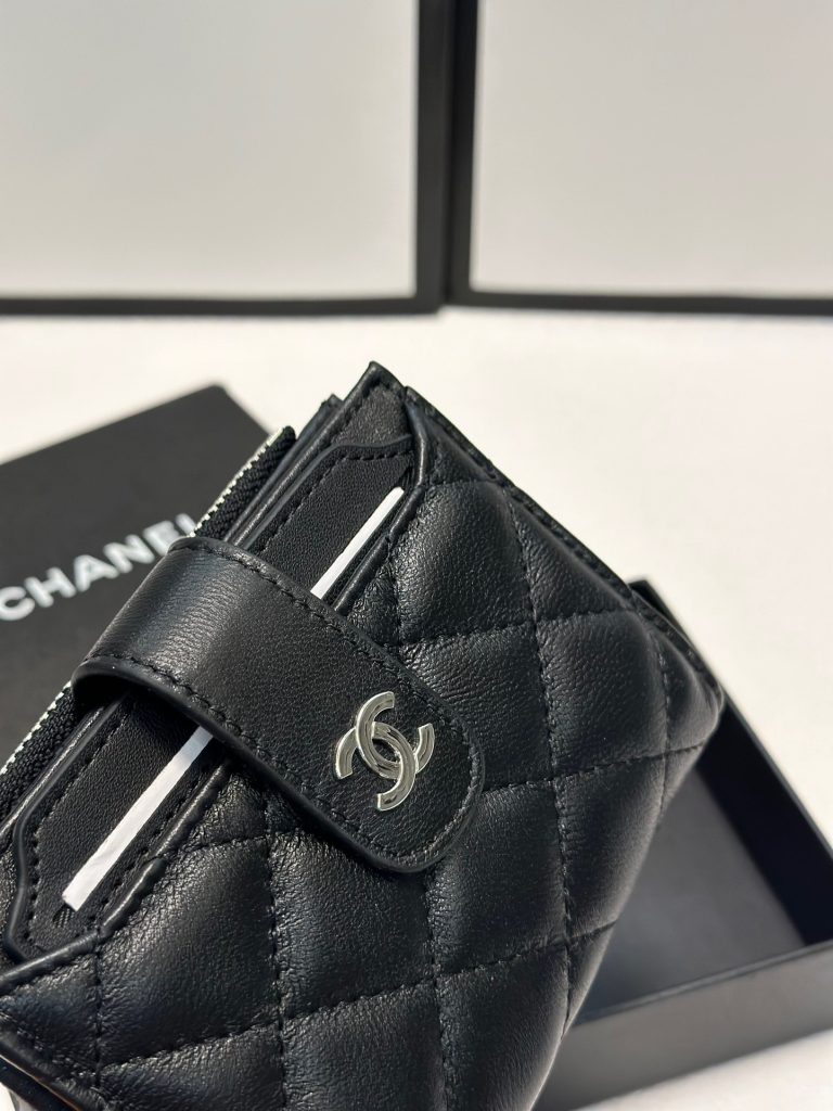 【シャネル】キャビアスキン 長財布 ココマーク金具 上品で高級感あふれるブラックのレディースウォレット - 画像 5