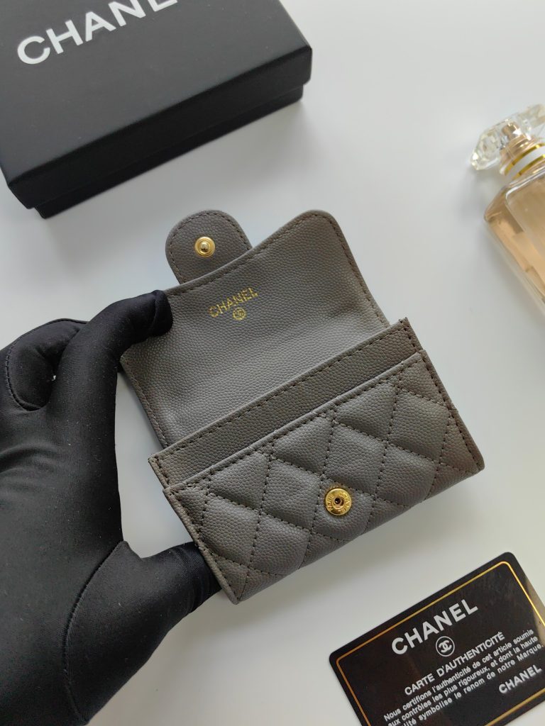 【シャネル】キャビアスキン 長財布 ココマーク金具 上品で実用的なブラックのレディースウォレット - 画像 5