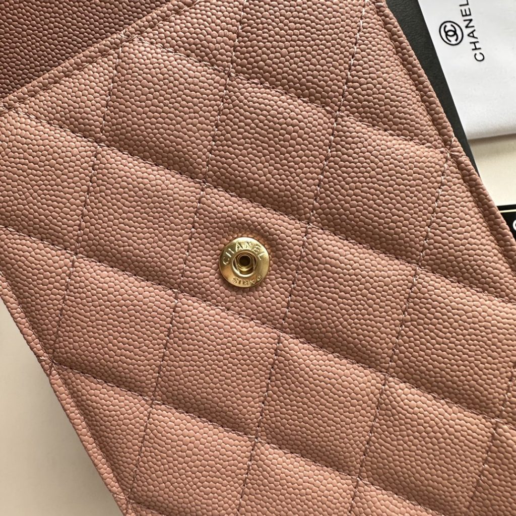 【シャネル】キャビアスキン 長財布 ココマーク金具 上品なブラックのレディースウォレット - 画像 6