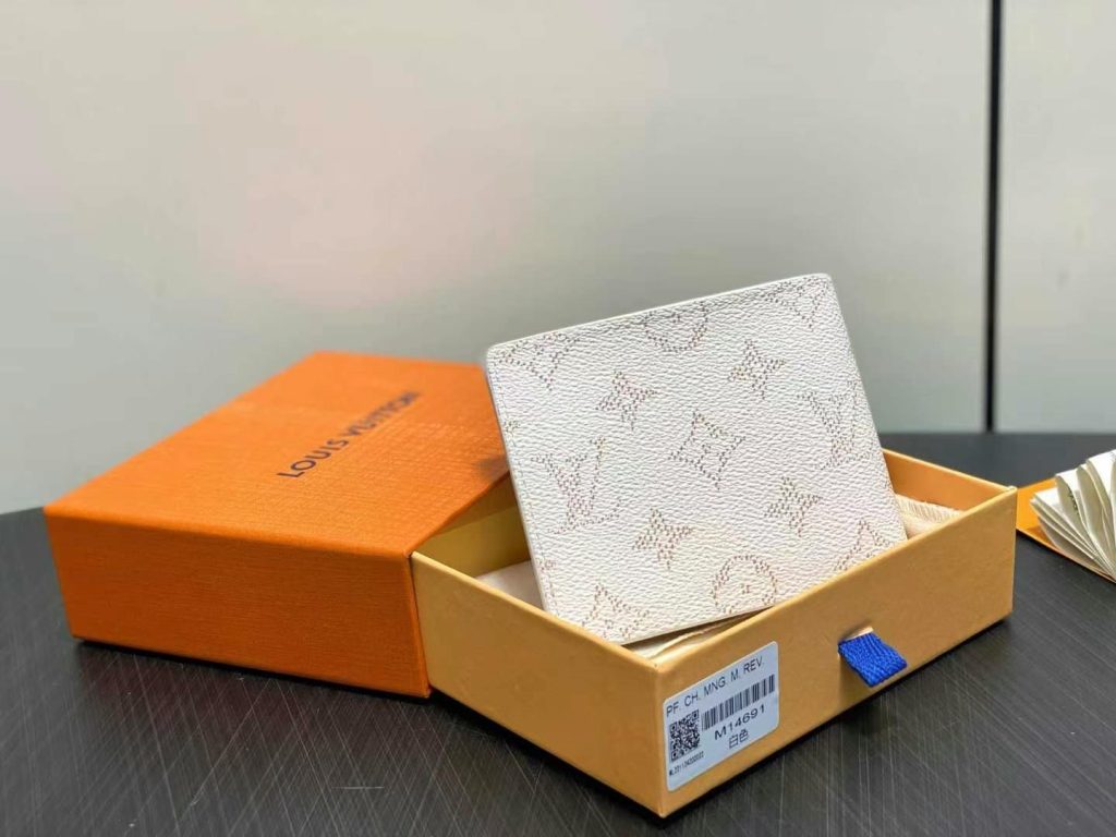 ルイヴィトン（LOUIS VUITTON） 長財布 モノグラム クラシックなデザイン 上質なレザー 上品で高級感あふれる逸品 - 画像 2
