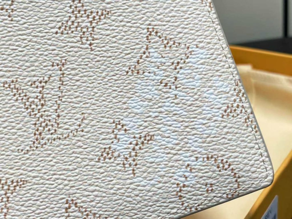 ルイヴィトン（LOUIS VUITTON） 長財布 モノグラム クラシックなデザイン 上質なレザー 上品で高級感あふれる逸品 - 画像 5