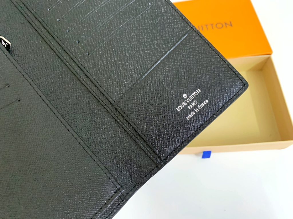 ルイヴィトン(LOUIS VUITTON) 長財布 モノグラム柄 クラシックなデザイン 上品で高級感あふれる逸品です - 画像 7