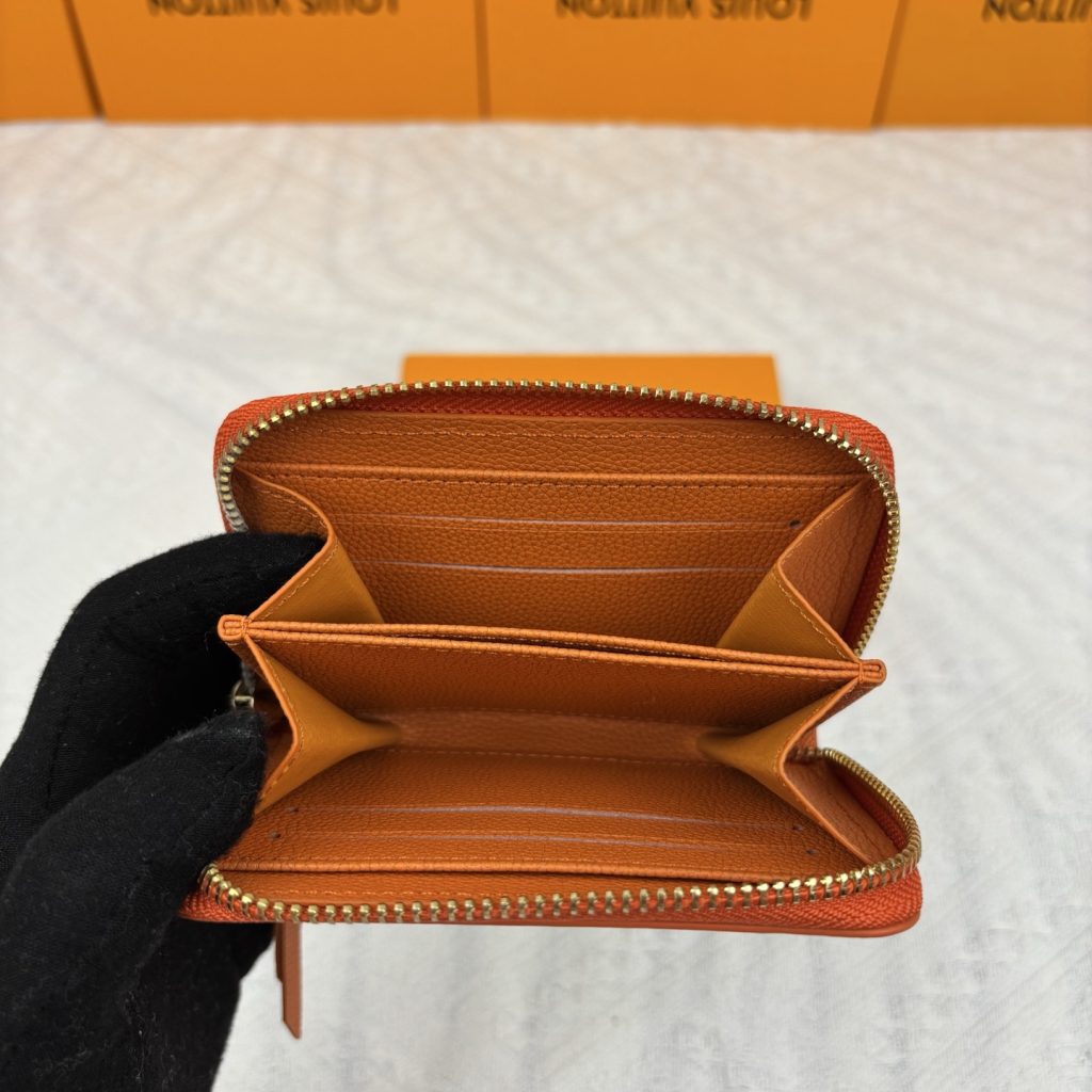 ルイヴィトン（LOUIS VUITTON） 長財布 モノグラム クラシックなデザイン 上品で高級感あふれる逸品です - 画像 6