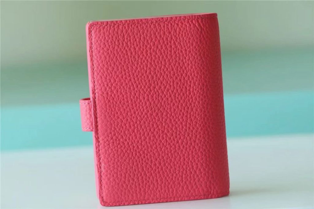 ルイヴィトン(LOUIS VUITTON) 長財布 モノグラム柄 ゴールド金具 クラシックで上質な仕様 上品な高級感あふれる逸品 - 画像 2