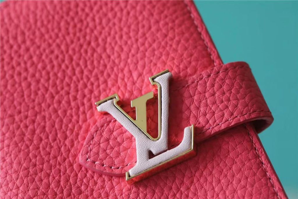 ルイヴィトン(LOUIS VUITTON) 長財布 モノグラム柄 ゴールド金具 クラシックで上質な仕様 上品な高級感あふれる逸品 - 画像 5