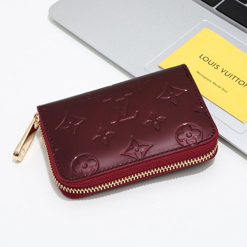 ルイヴィトン（LOUIS VUITTON） 長財布 モノグラム クラシックなデザイン 上質なレザー 上品で高級感のある逸品です - 画像 4