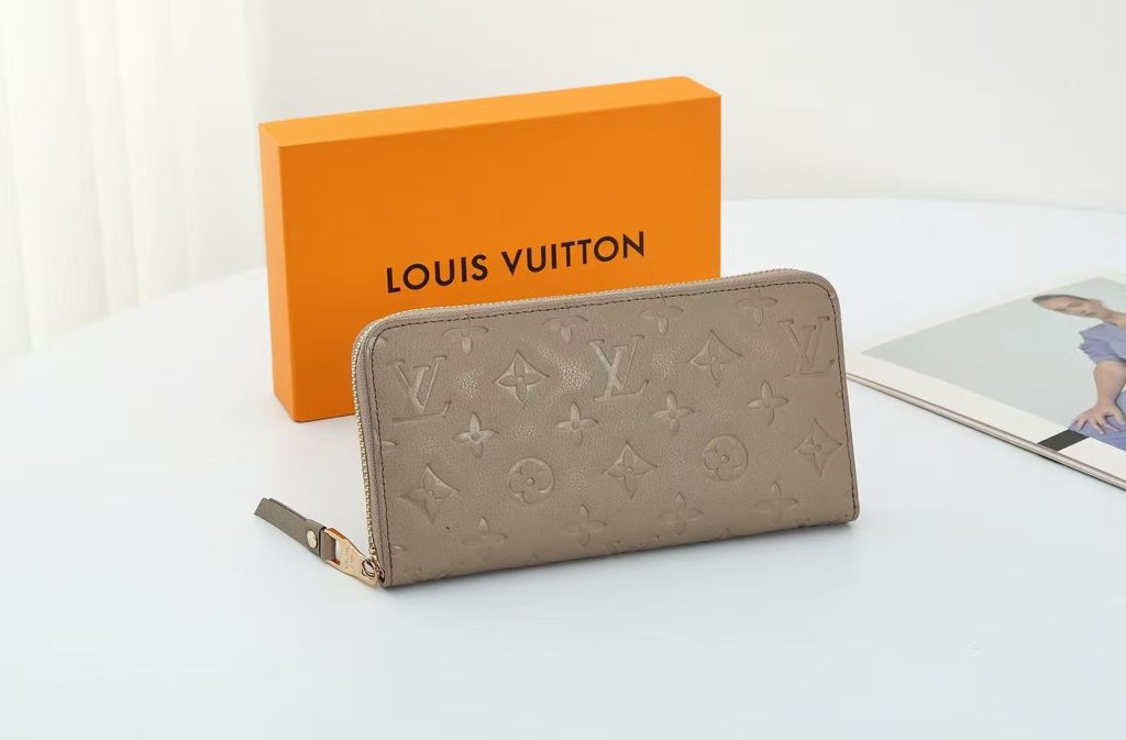 ルイ・ヴィトン モノグラムキャンバス 上品な長財布 レディース ギフトにも最適な定番モデル - 画像 4