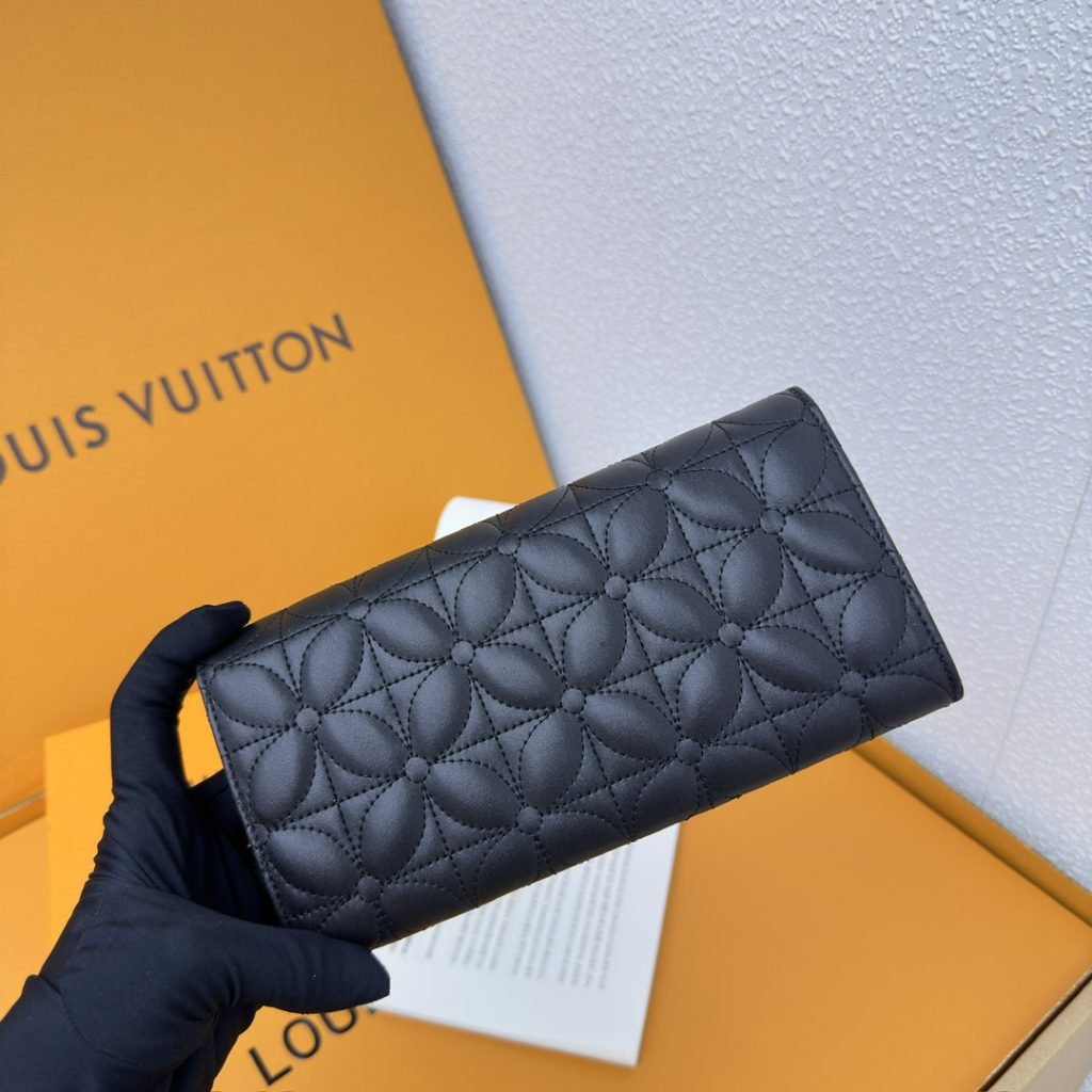 ルイ・ヴィトン モノグラムキャンバス 上品な長財布 レディースのギフトに最適 - 画像 4