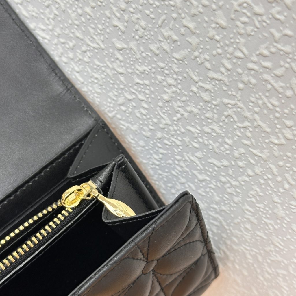 ルイ・ヴィトン モノグラムキャンバス 上品な長財布 レディースのギフトに最適 - 画像 8