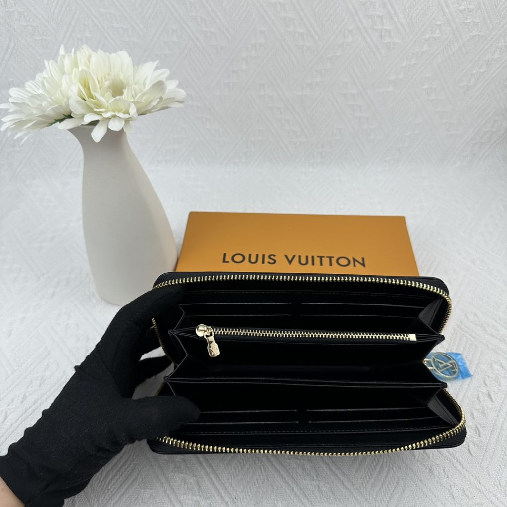 ルイ・ヴィトン モノグラムキャンバス 上品な長財布 レディースへのギフトに最適な定番モデル - 画像 6