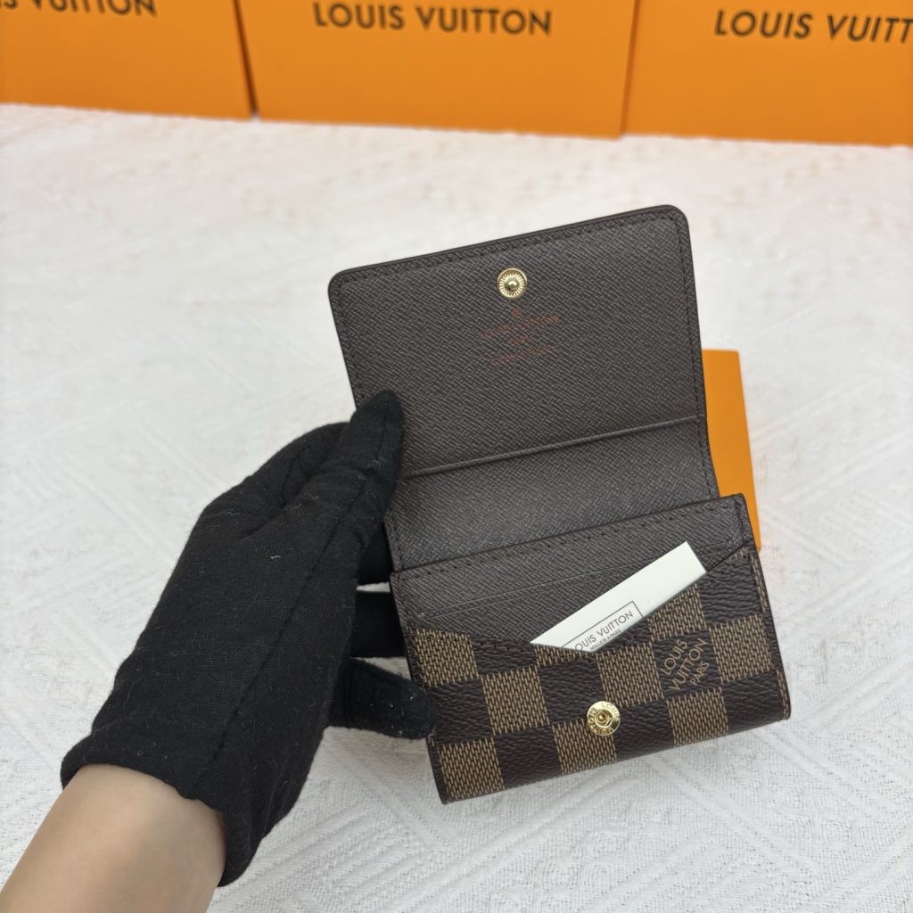 ルイ・ヴィトン モノグラムキャンバス 上品で収納力抜群の長財布 ビジネスやギフトに最適 - 画像 5