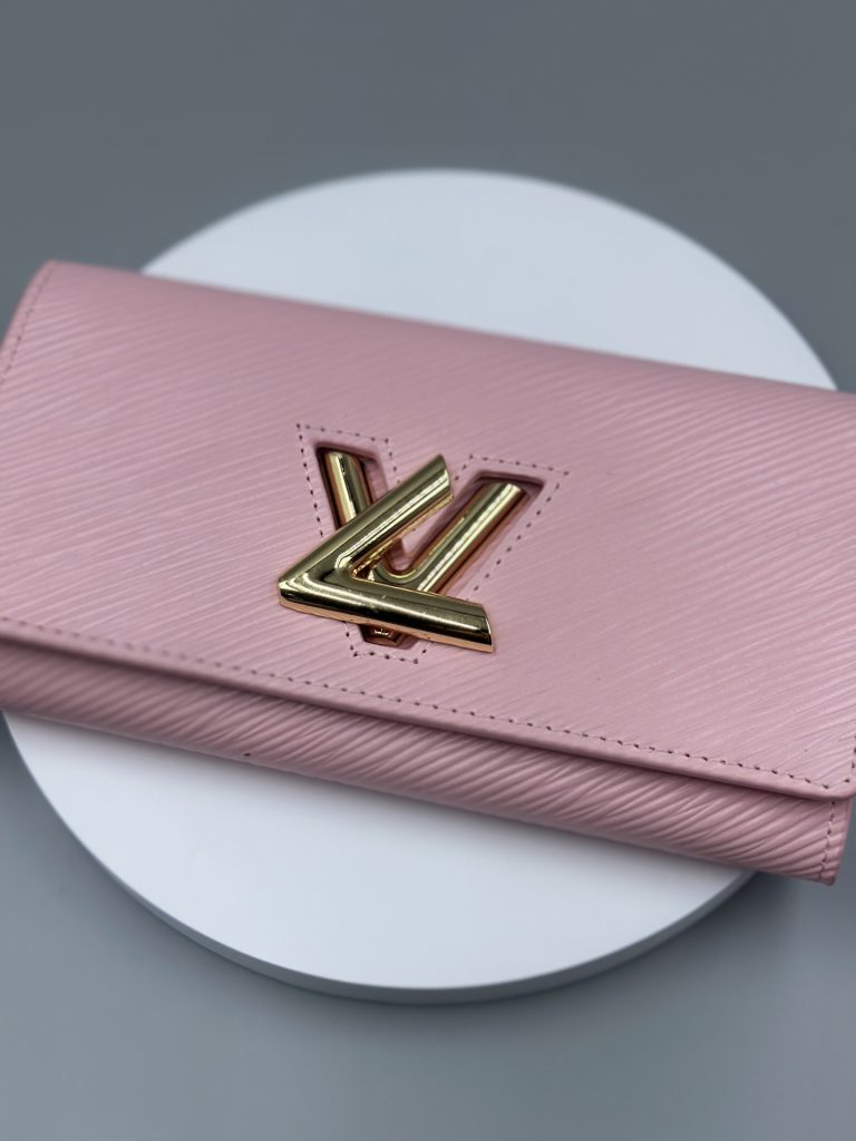 ルイ・ヴィトン モノグラムキャンバス 上品で収納力抜群の長財布 ビジネスから普段使いまで - 画像 7