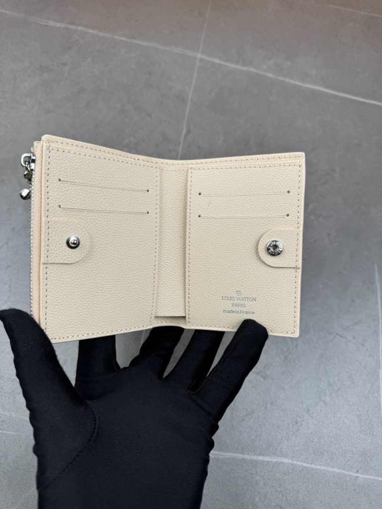 ルイ・ヴィトン モノグラムキャンバス 上品な長財布 レディースへのギフトに最適な定番モデル - 画像 5