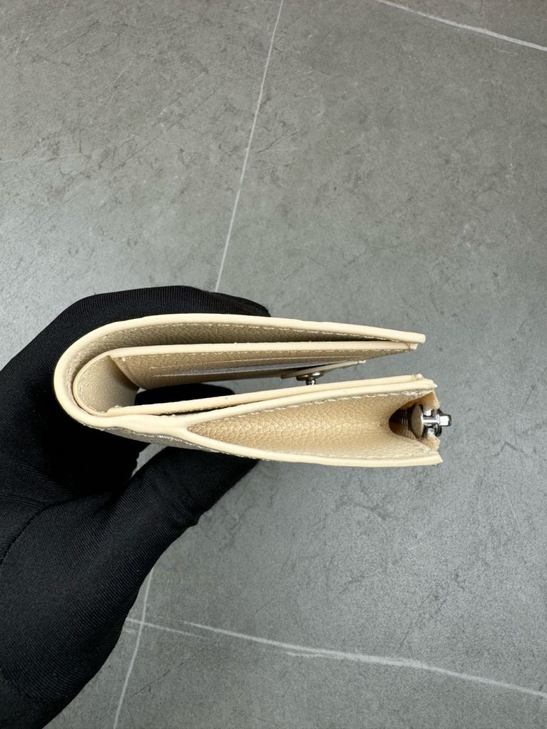 ルイ・ヴィトン モノグラムキャンバス 上品な長財布 レディースへのギフトに最適な定番モデル - 画像 8