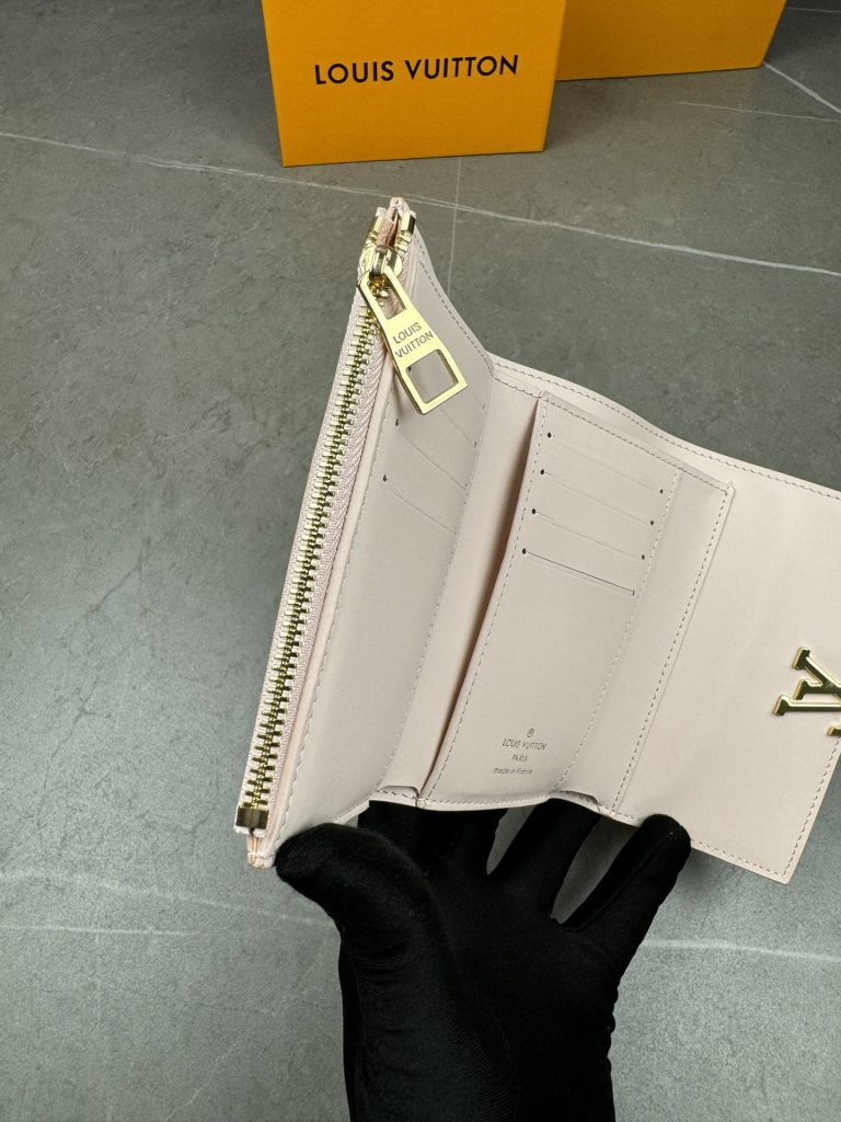 ルイ・ヴィトン モノグラムキャンバス 上品な長財布 レディースのギフトに最適な定番モデル - 画像 8