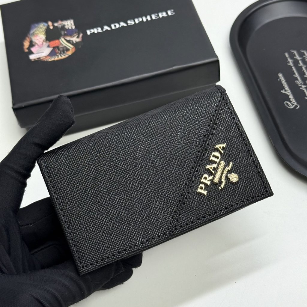 プラダ モノグラムキャンバス 上品な長財布 レディース ギフトにも最適な洗練デザイン - 画像 2
