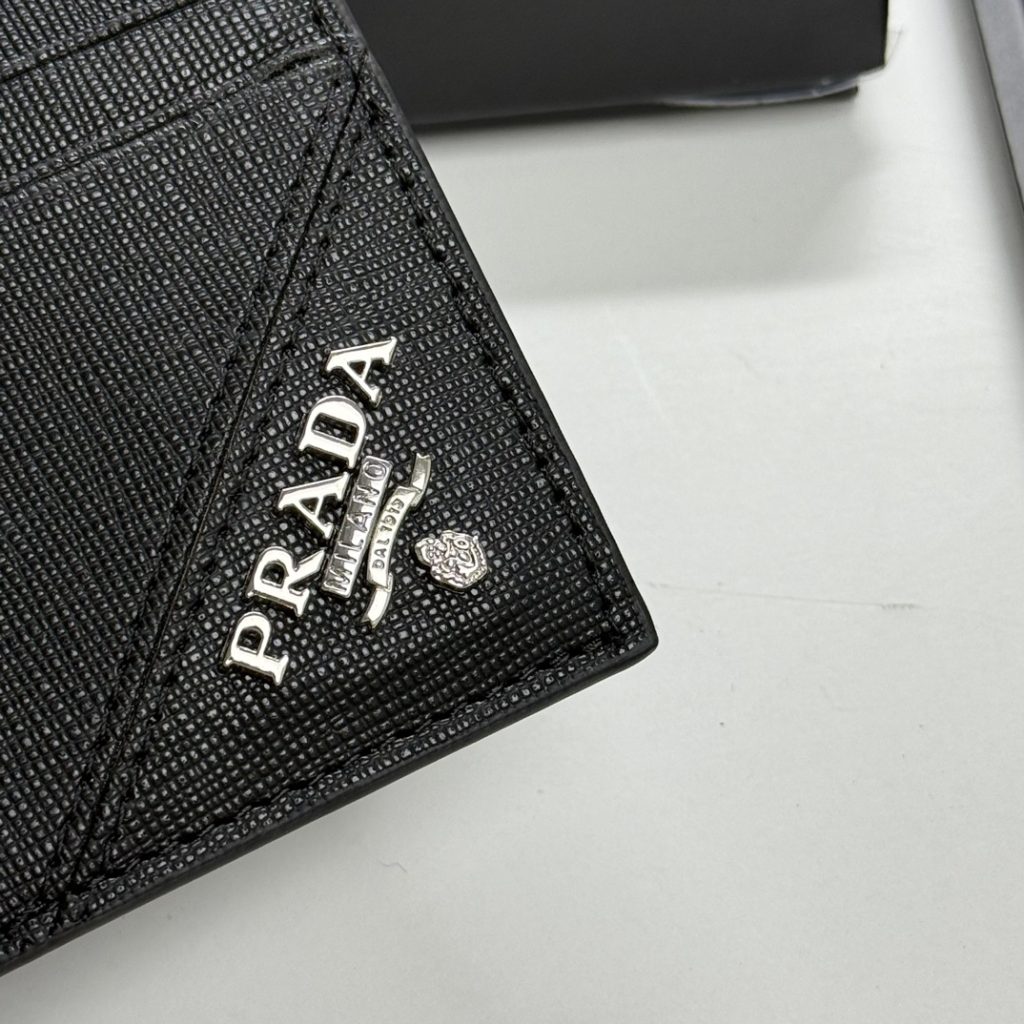 プラダ モノグラムキャンバス 上品な長財布 レディース ギフトにも最適な定番モデル - 画像 7