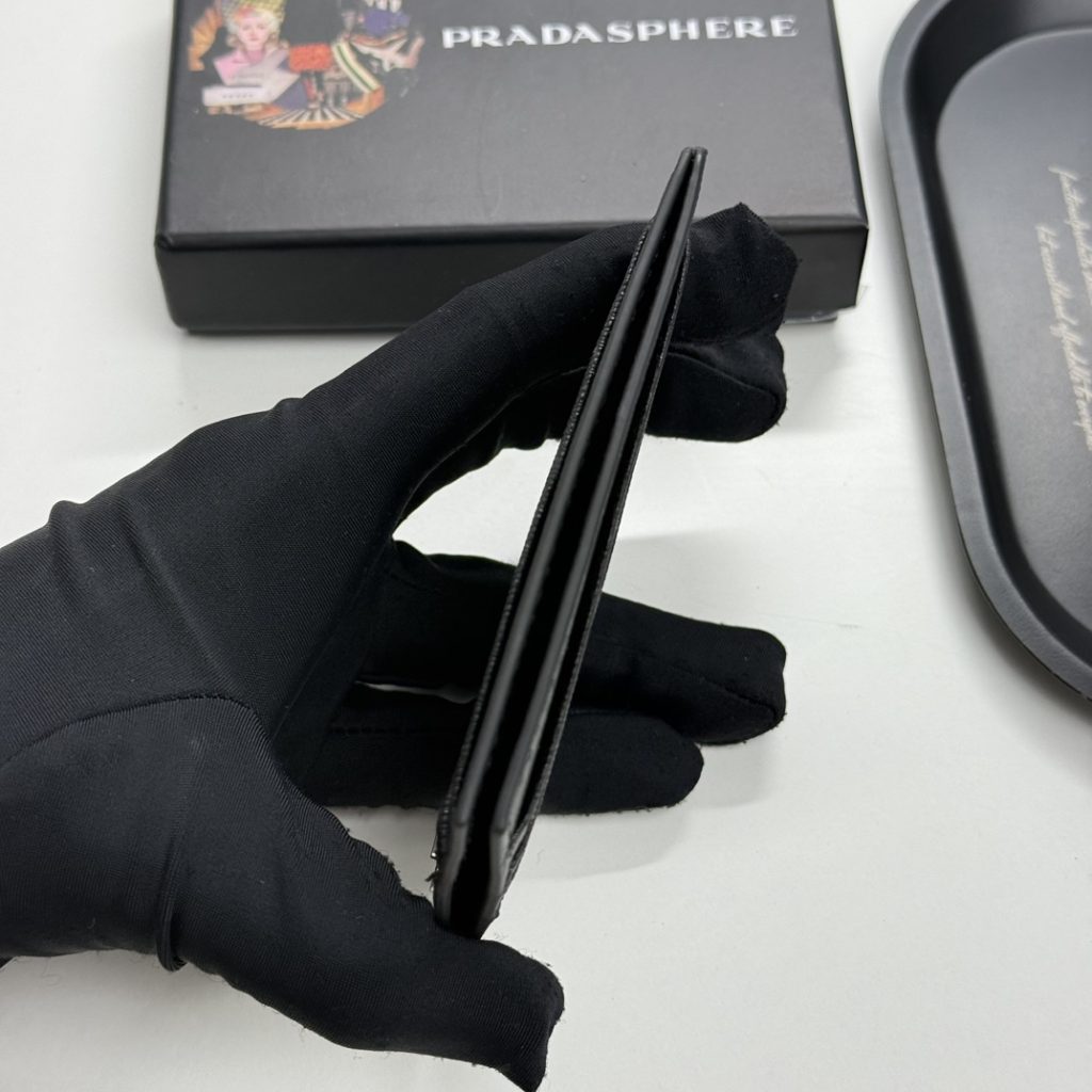 プラダ モノグラムキャンバス 上品な長財布 レディース ギフトにも最適な定番モデル - 画像 8