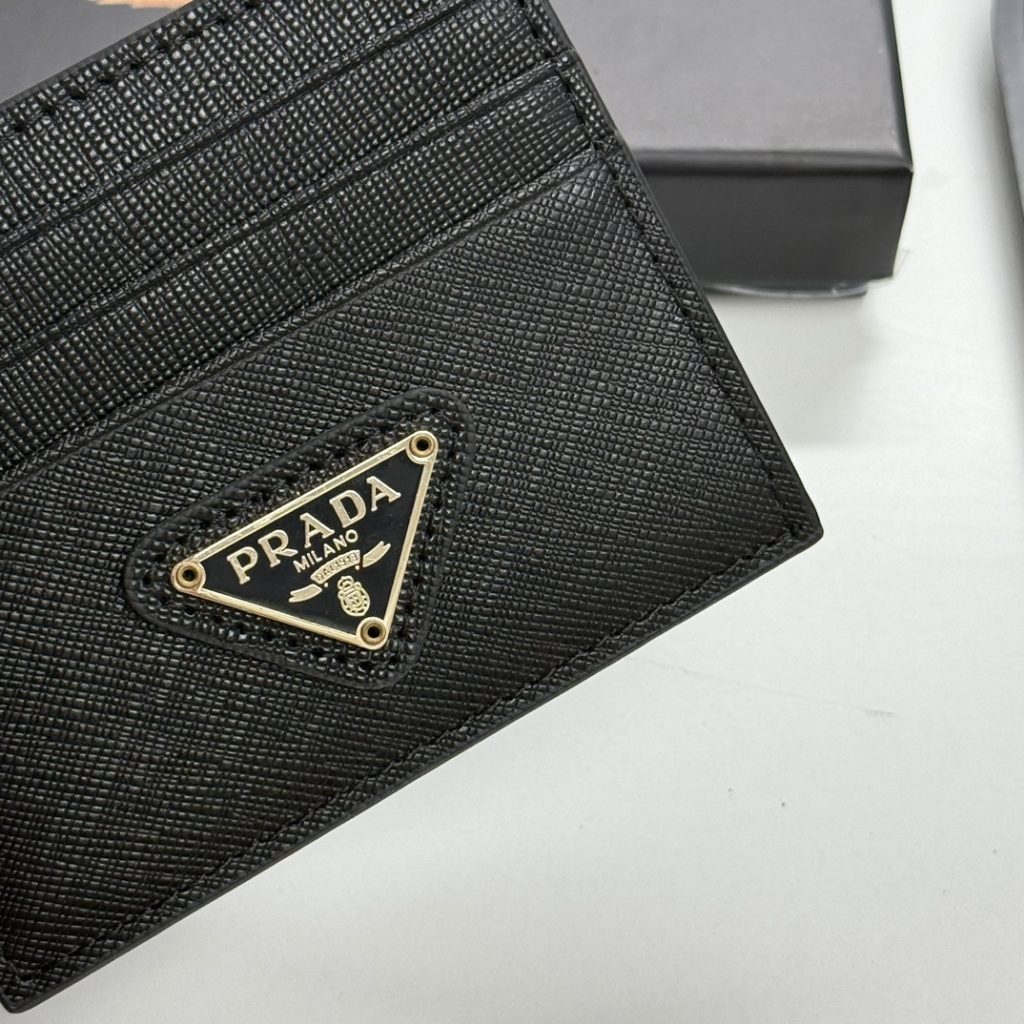 プラダ モノグラムキャンバス 上品で実用的な長財布 レディースギフトにも最適 - 画像 4