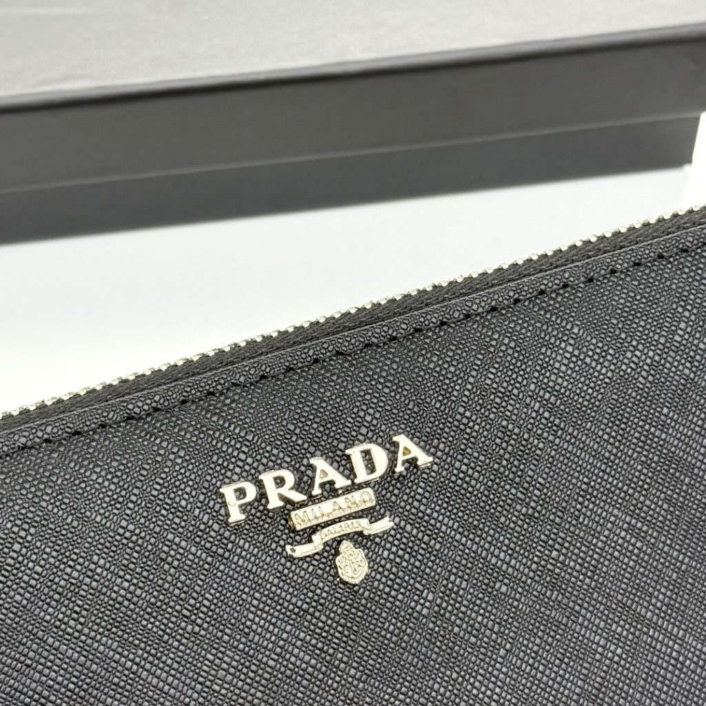 プラダ モノグラムキャンバス 上品な長財布 レディース ギフトにも最適な定番モデル - 画像 6