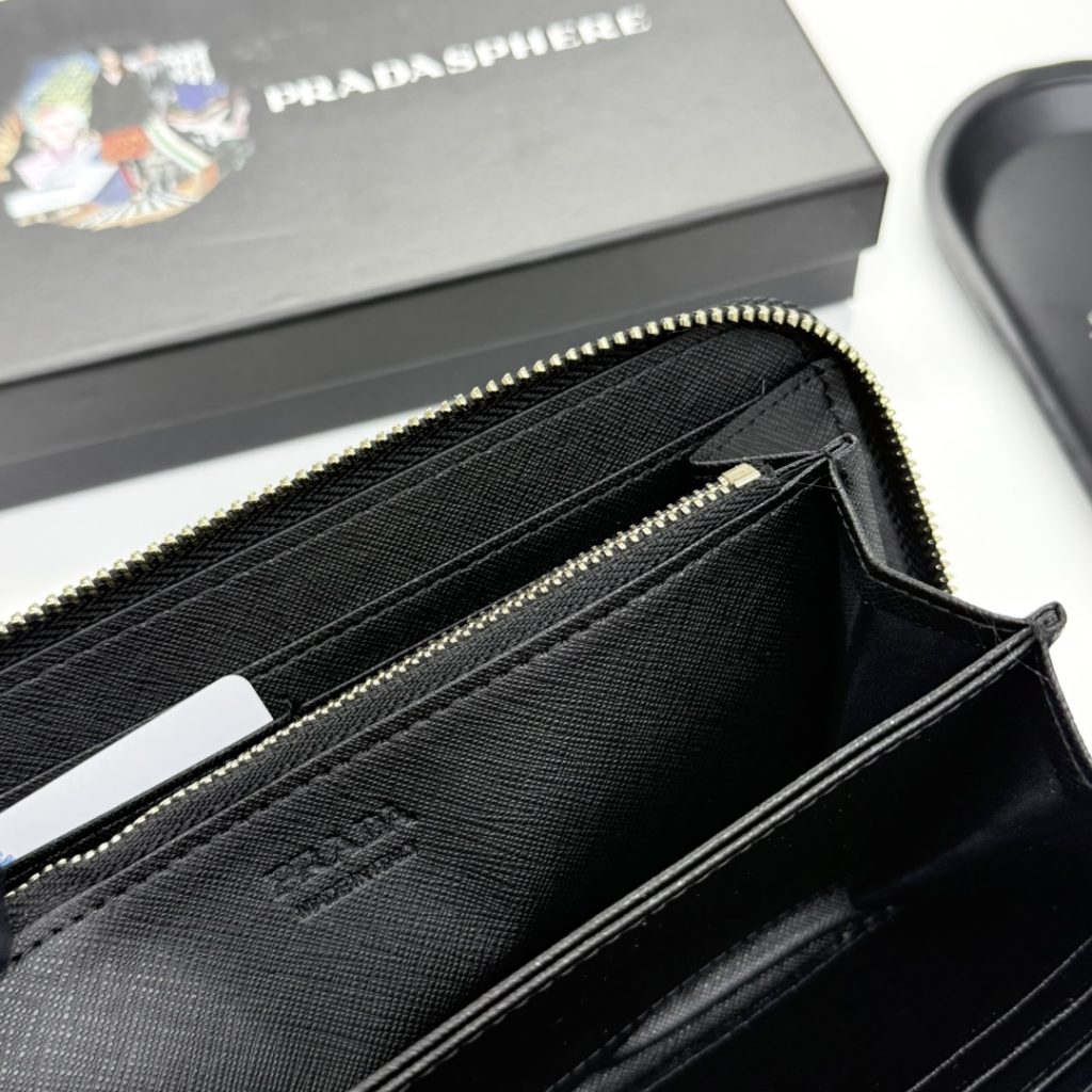 プラダ モノグラムキャンバス 上品な長財布 レディース ギフトにも最適な定番モデル - 画像 8