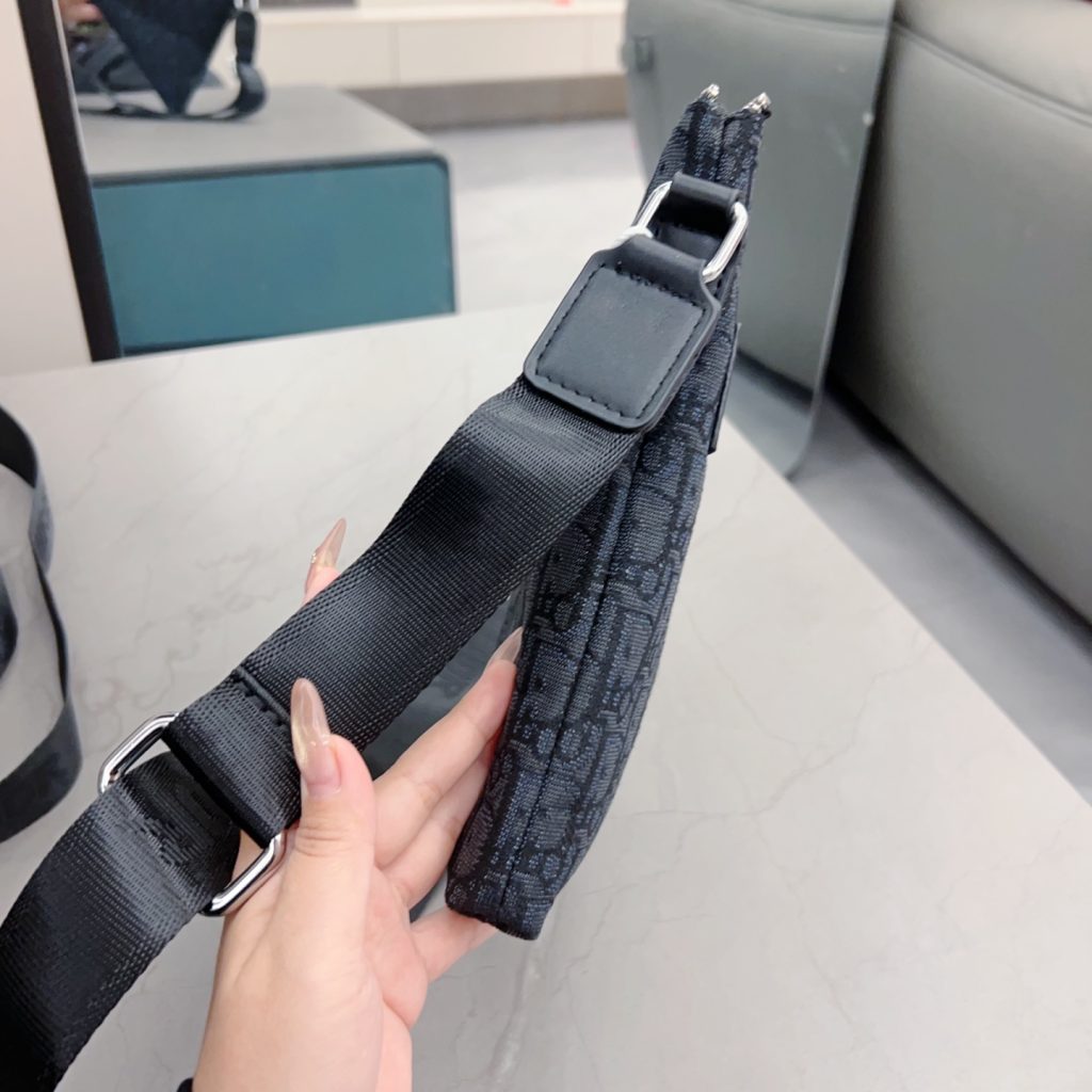 Diorディオール ショルダーバッグ 洗練されたモノグラムキャンバス レディースに人気の上品なデザイン - 画像 8