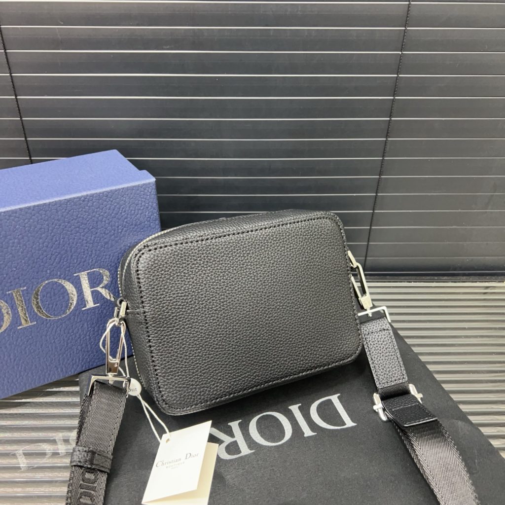 Diorディオール ショルダーバッグ 上品なモノグラムキャンバス レディースに人気の長く愛用できるデザイン - 画像 3