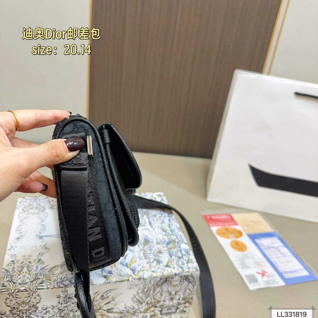 Diorディオール ショルダーバッグ 上質なモノグラムキャンバス仕様 レディースに人気のエレガントなデザイン - 画像 3