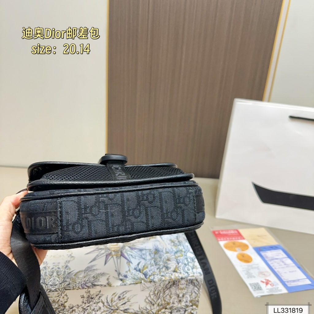 Diorディオール ショルダーバッグ 上質なモノグラムキャンバス仕様 レディースに人気のエレガントなデザイン - 画像 4